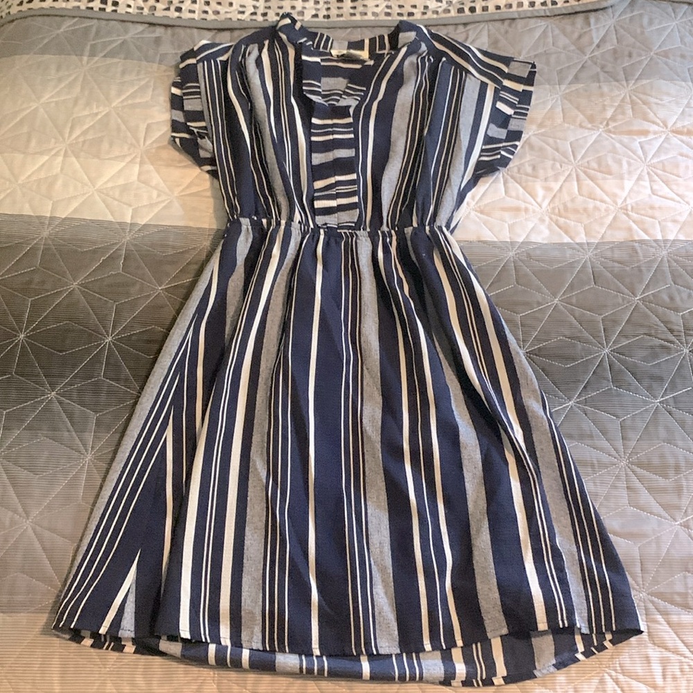 Monteau of Los Angeles Shift Dress.